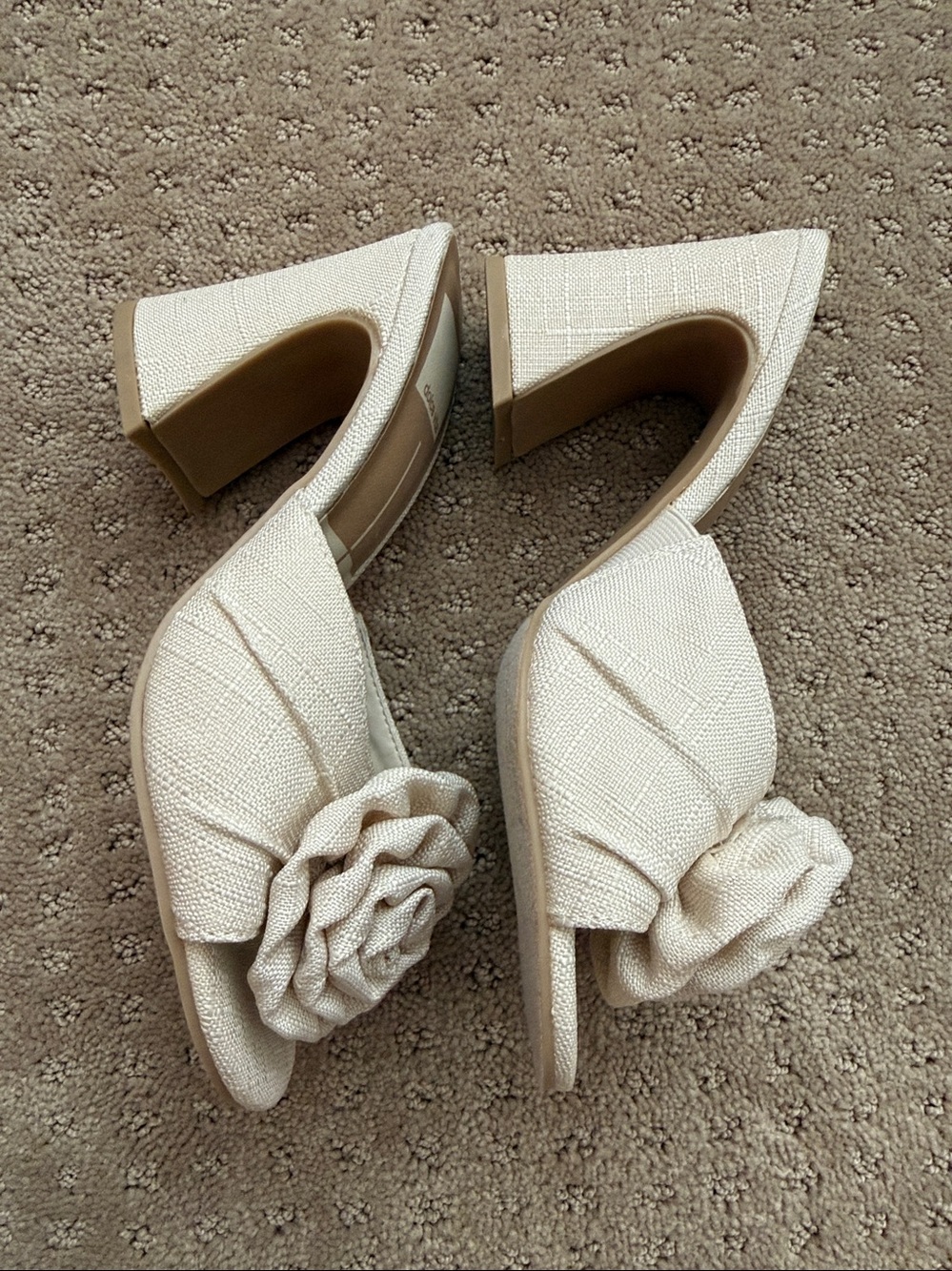 Dolce Vita Bienna Floral Rosette Slide Mules Sandal 7 NEW With Tags Beige
